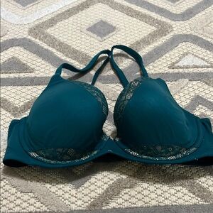Green Seamless Bra with Molded Cups and Adjustable Straps